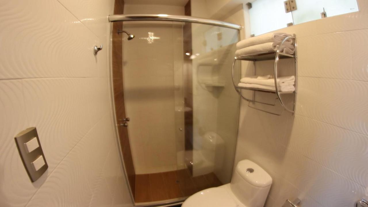 Hotel Ottavis Чиклайо Экстерьер фото