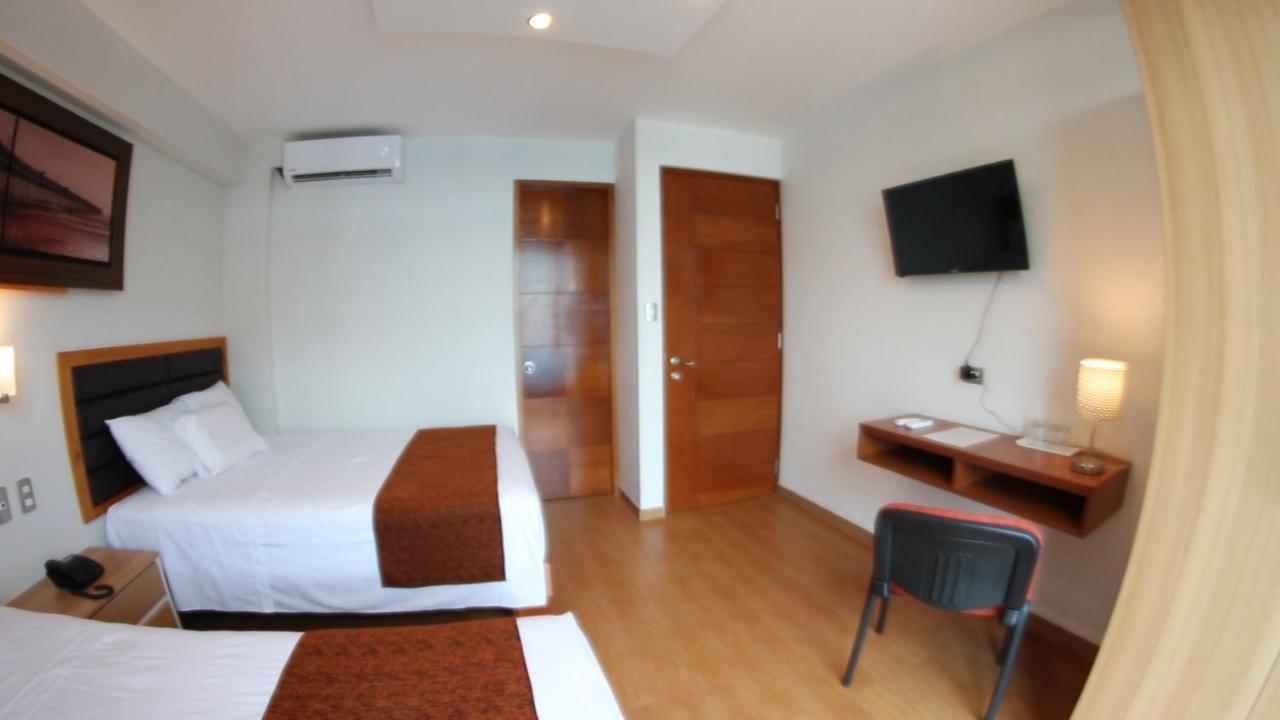 Hotel Ottavis Чиклайо Экстерьер фото